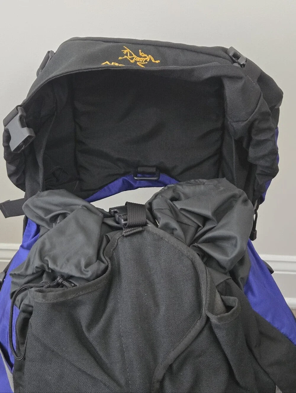 Arc'teryx Bora 80 Backpack Blue Black Hiking Expedition Pack - Great Condition